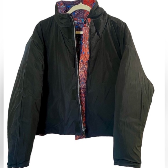 NWT Free People Movement Quilted puffer coat. Reversible. Zip up. Size S - Picture 4 of 9